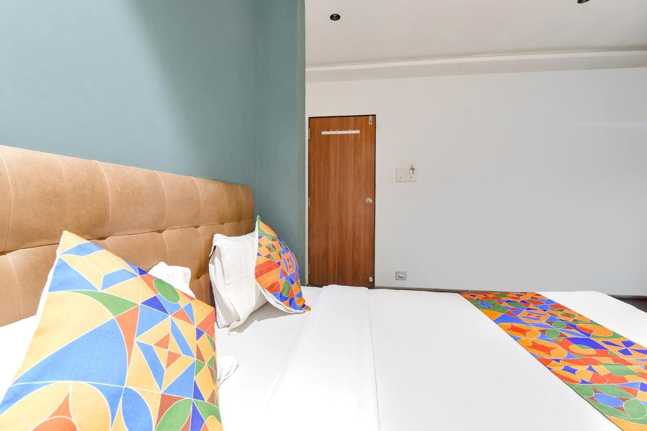Fabhotel Nidhivan, Udhna Junction Surat Ngoại thất bức ảnh