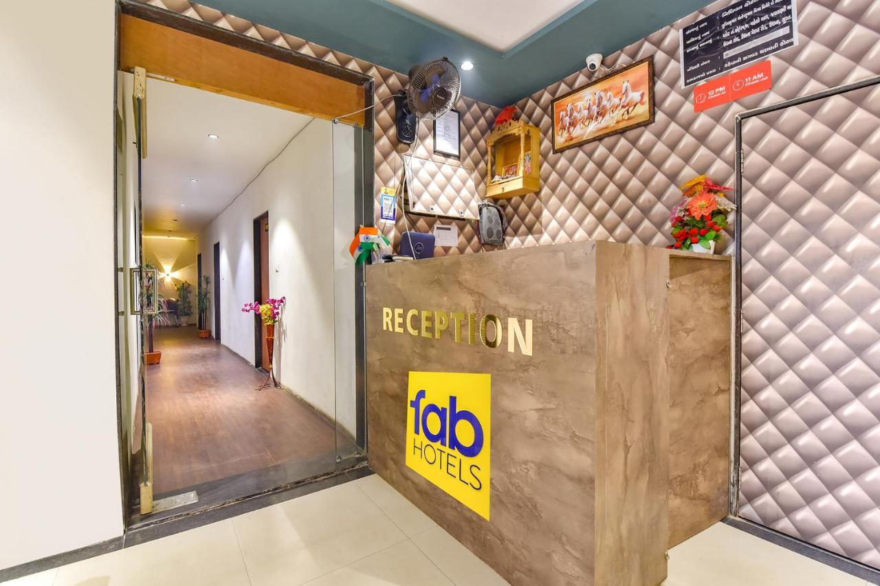 Fabhotel Nidhivan, Udhna Junction Surat Ngoại thất bức ảnh